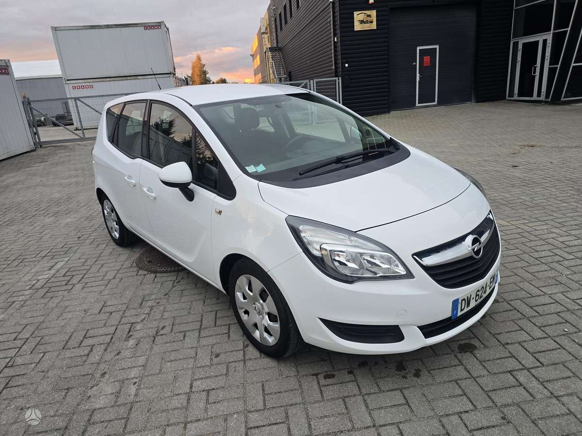 Opel Meriva 2015 — interior