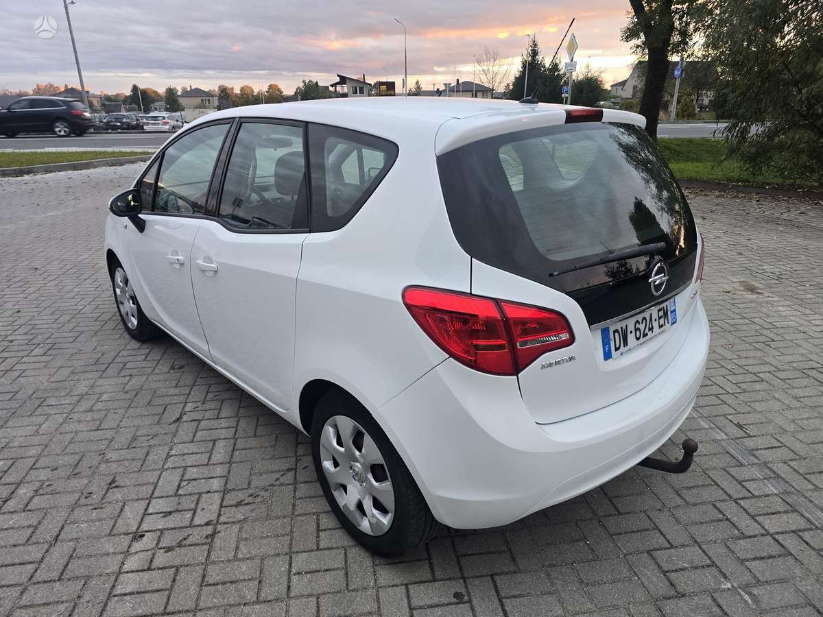 Opel Meriva 2015 — photo 7