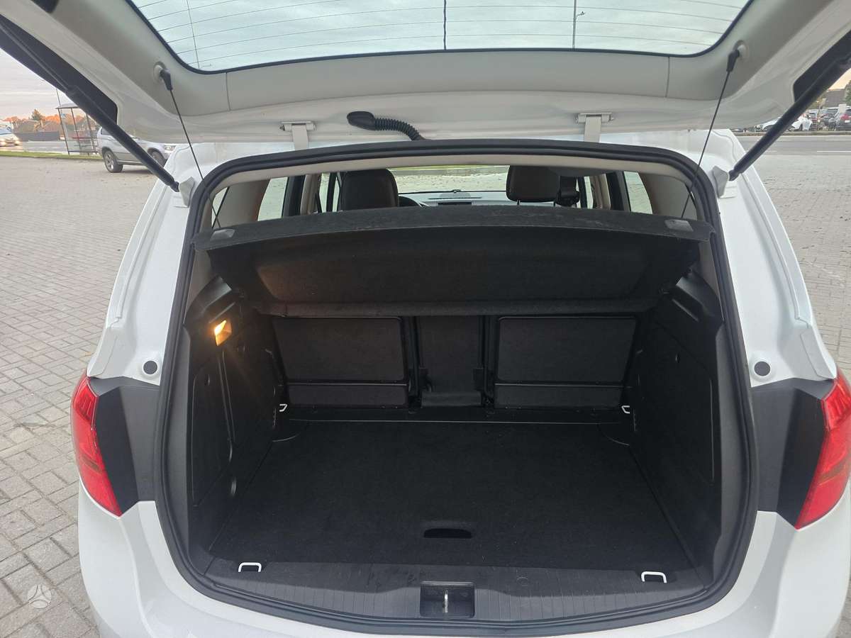 Opel Meriva 2015 — photo 9
