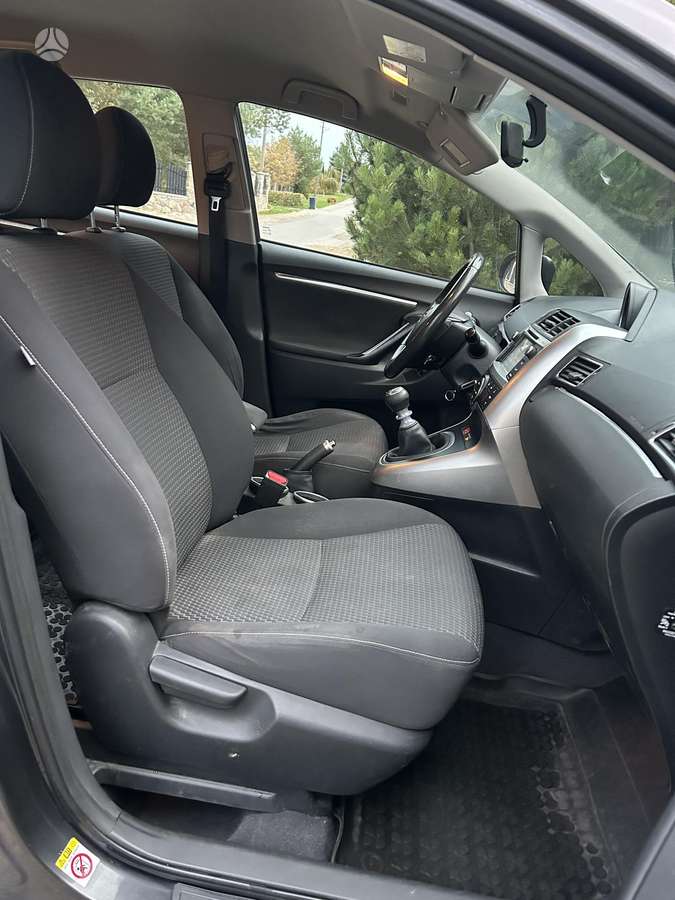 Toyota Verso 2015 — фото 19