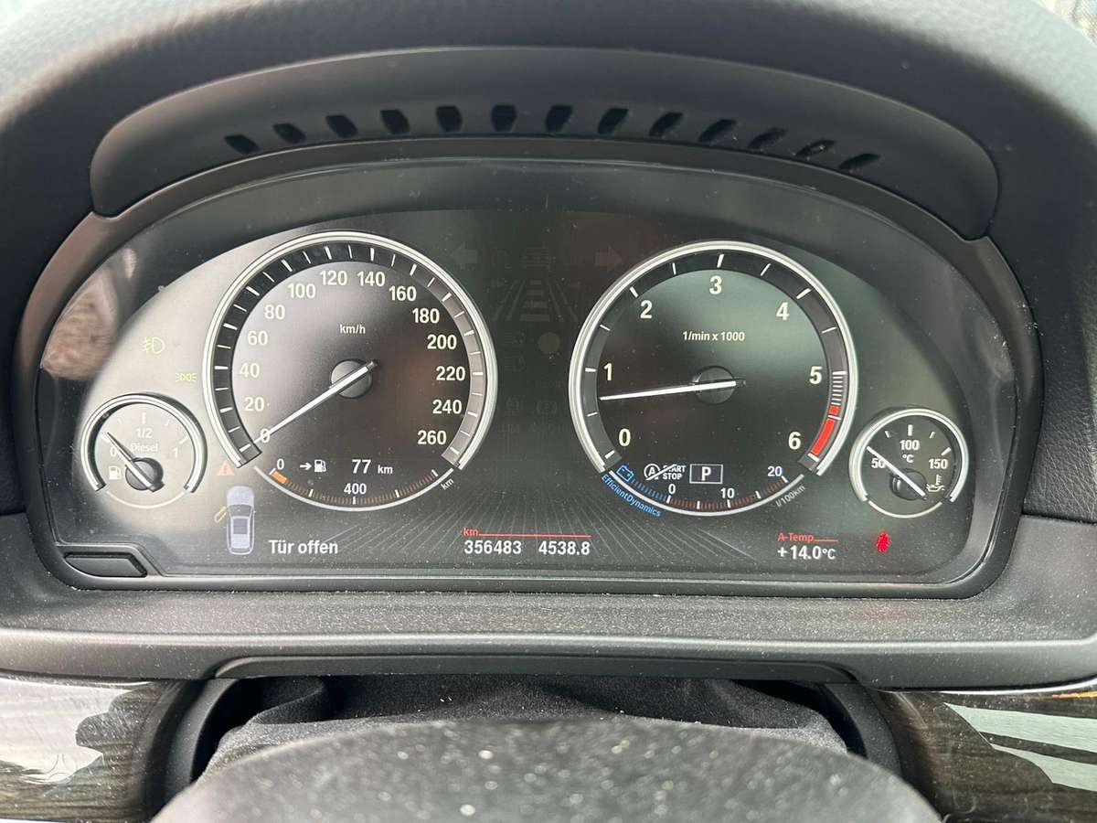 BMW 530 2013 — photo 18