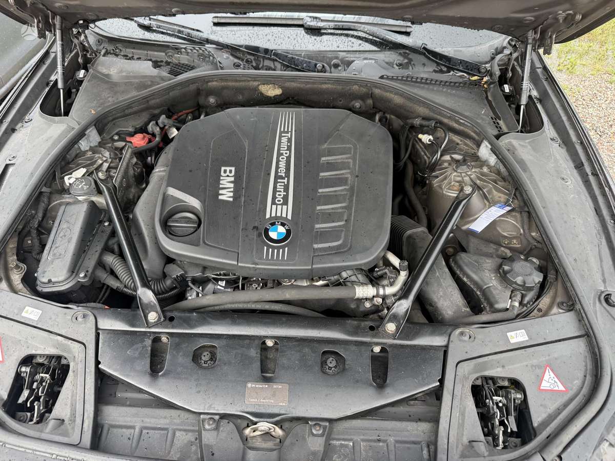 BMW 530 2013 — photo 19