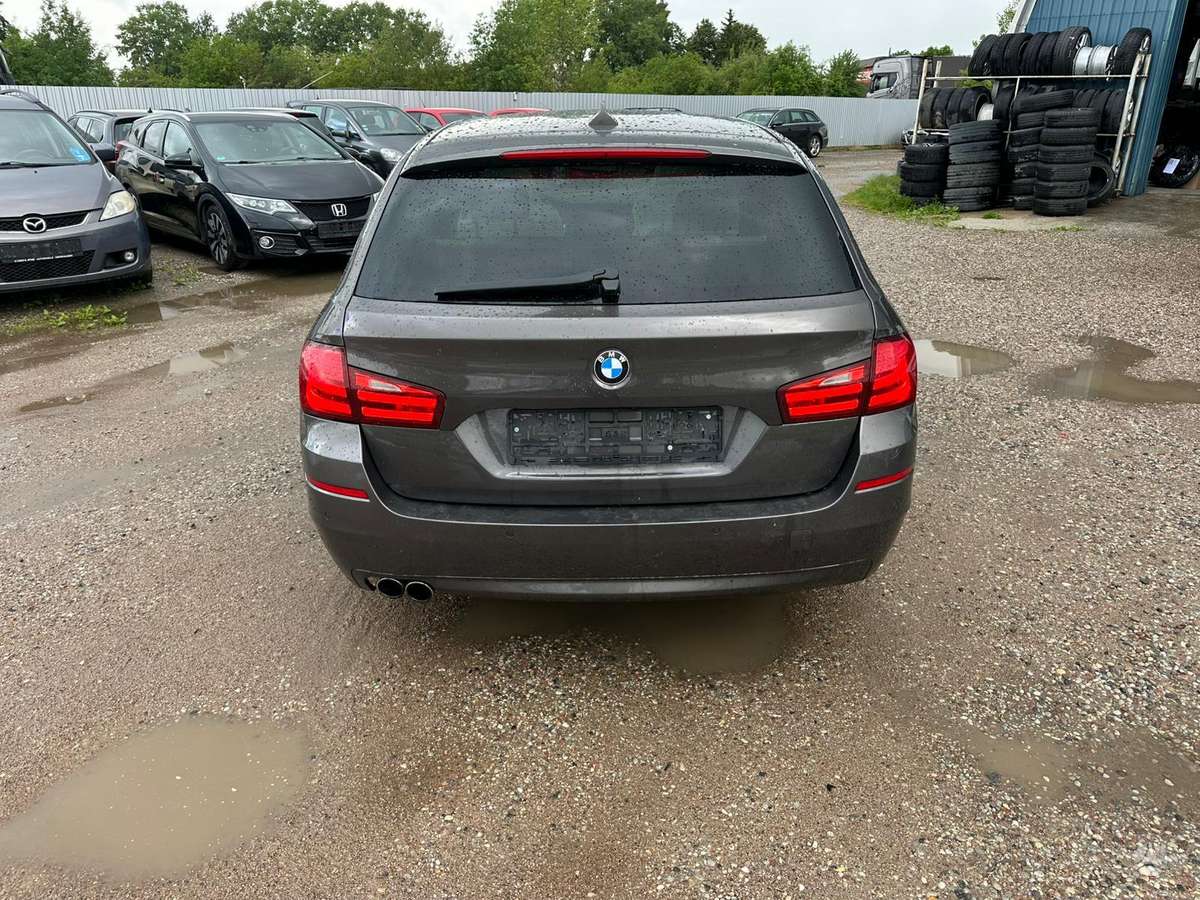 BMW 530 2013 — engine 2993 cm³, 258 HP (190kW)