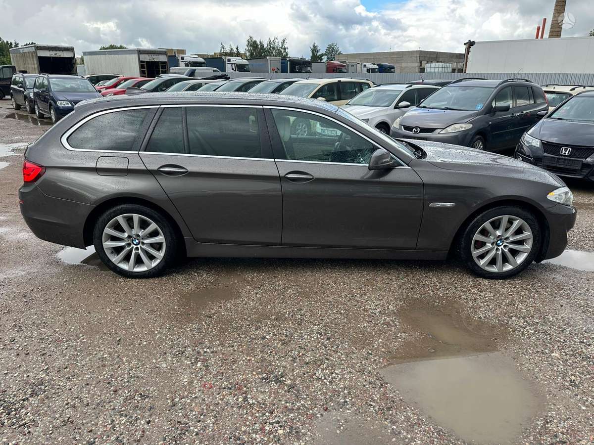 BMW 530 2013 — photo 5