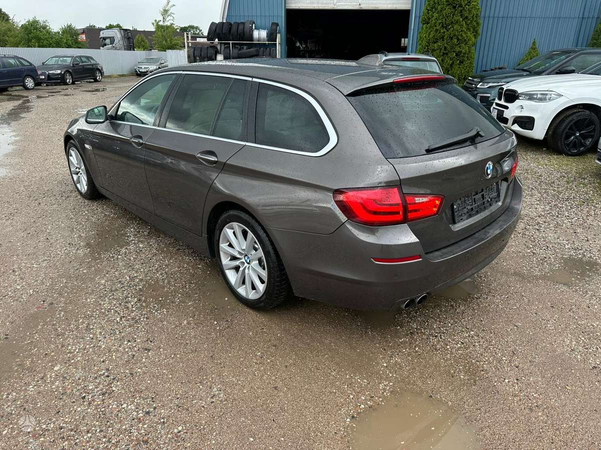 BMW 530 2013 — photo 9
