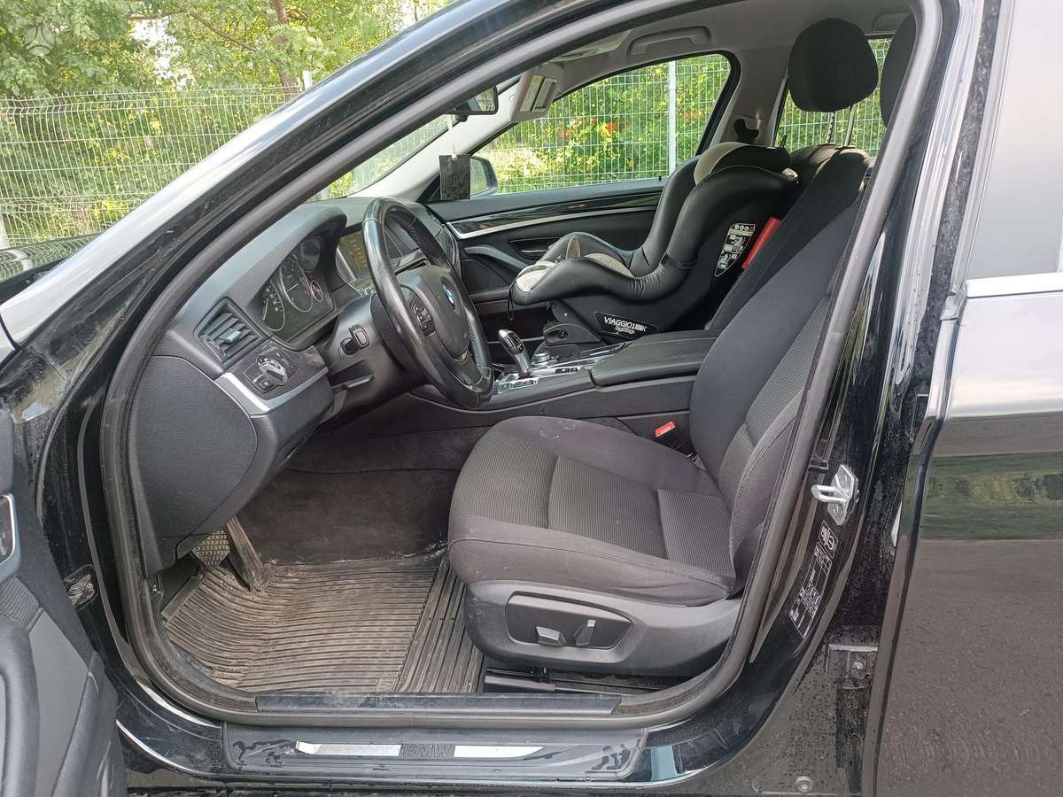 BMW 518 2013 — photo 16