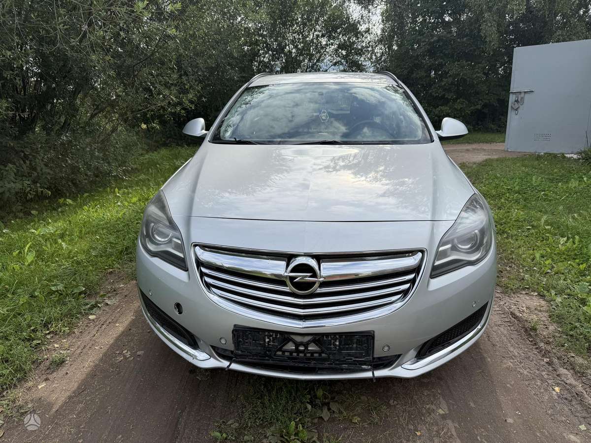 Opel Insignia 2014 — rear view