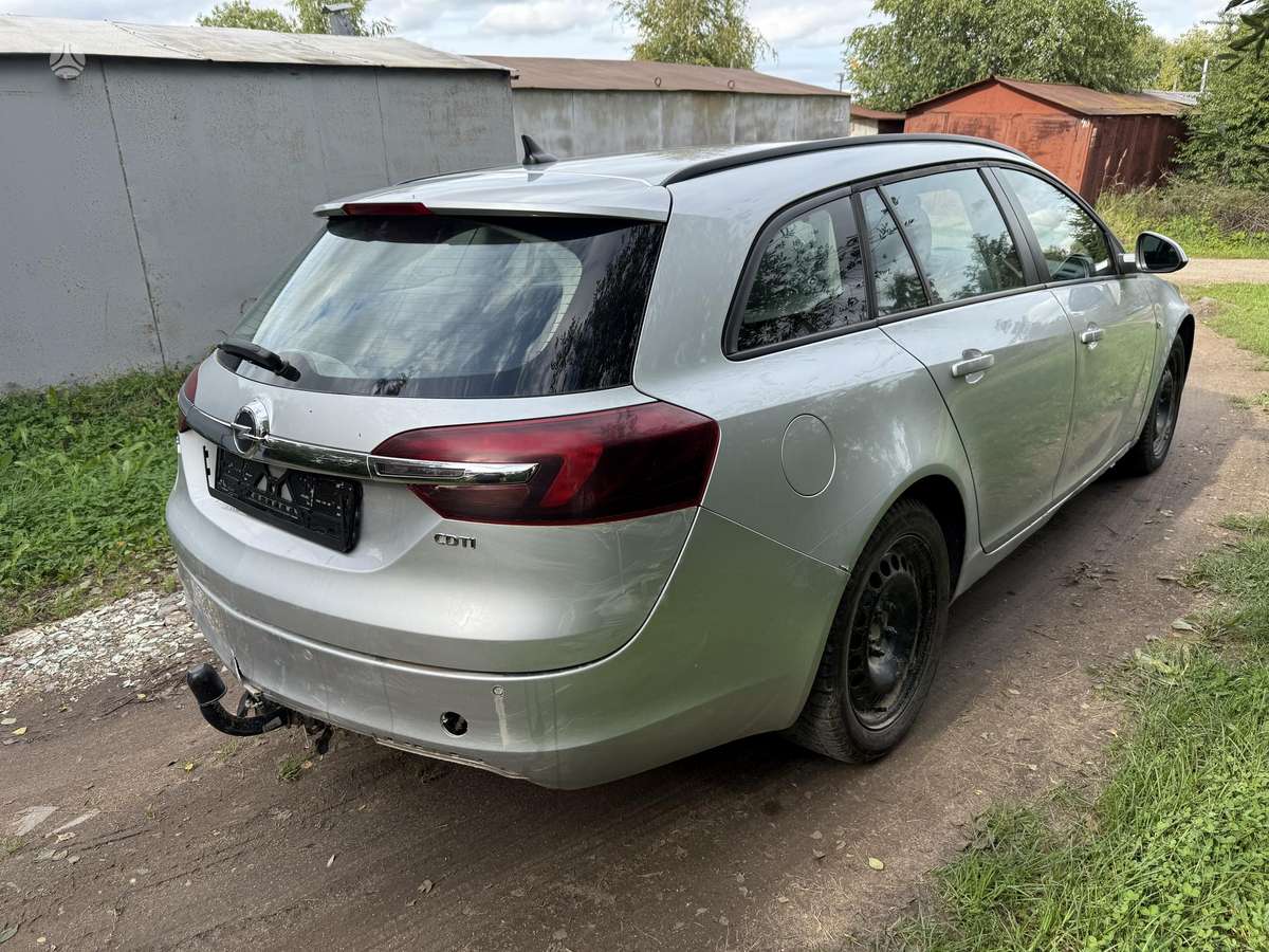 Opel Insignia 2014 — engine 1956 cm³, 131 HP (96kW)
