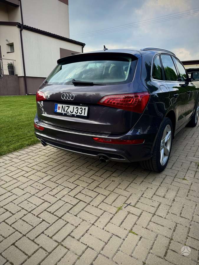 Audi Q5 2009 — engine 1984 cm³, 211 HP (155kW)