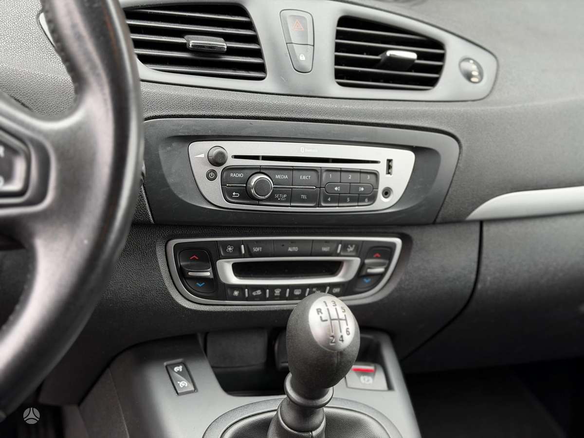 Renault Grand 2013 — photo 16