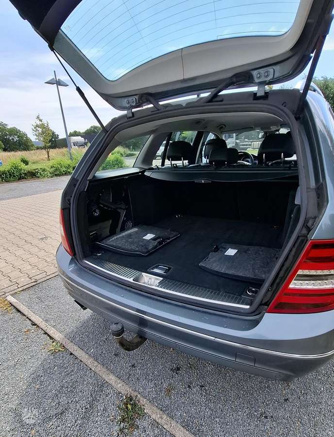 Mercedes-Benz C220 2012 — photo 16