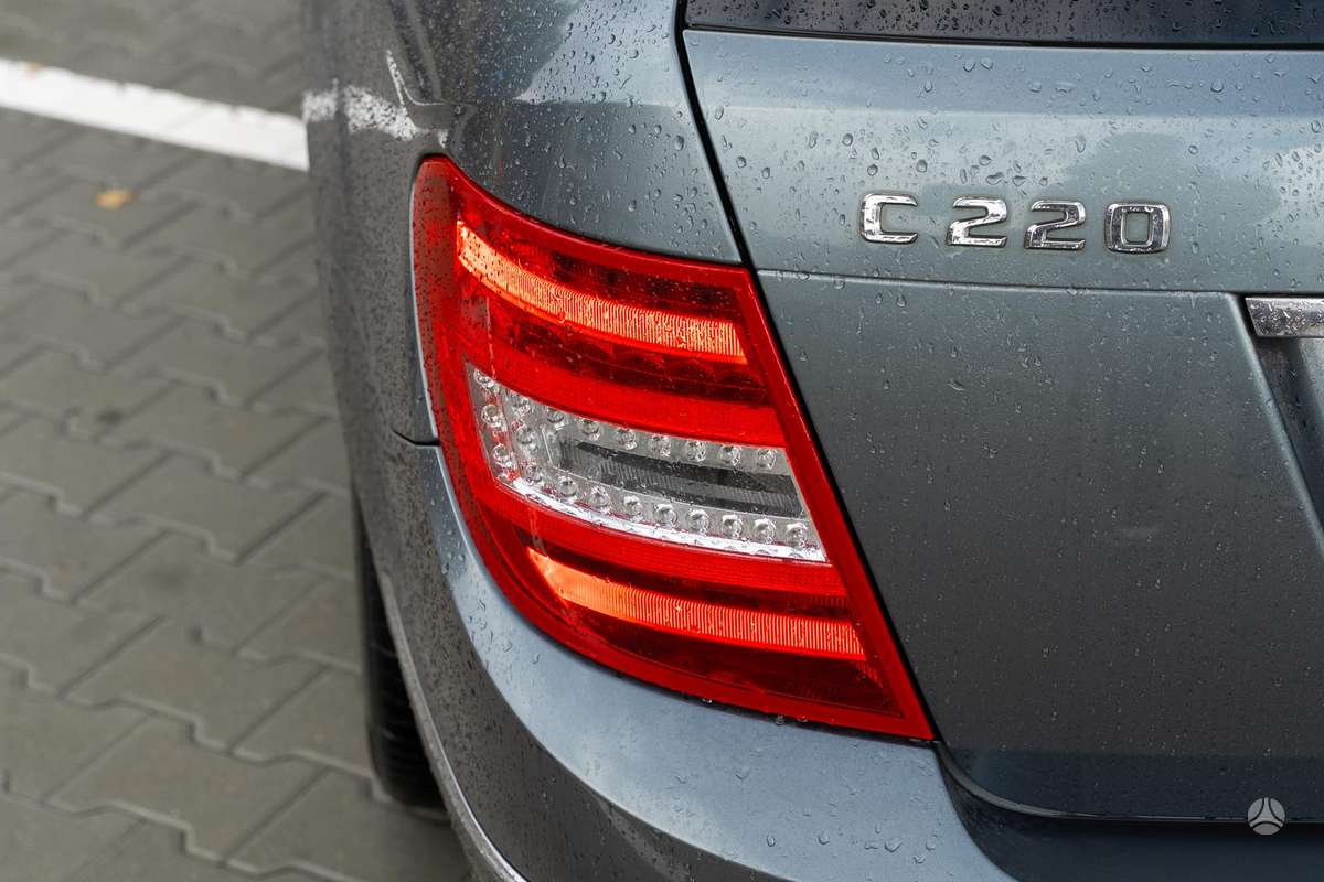 Mercedes-Benz C220 2012 — photo 5