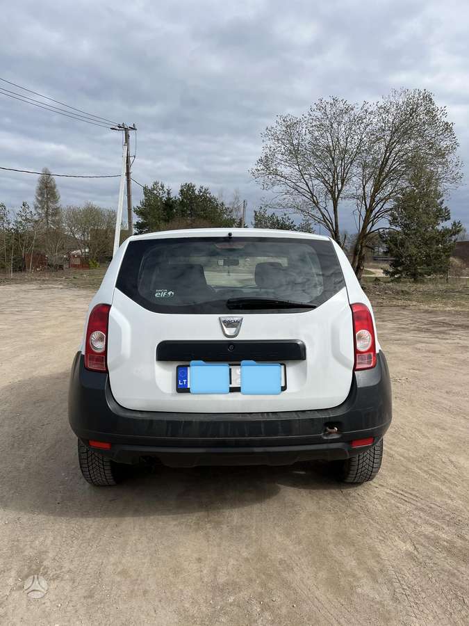 Dacia Duster 2013 — салон