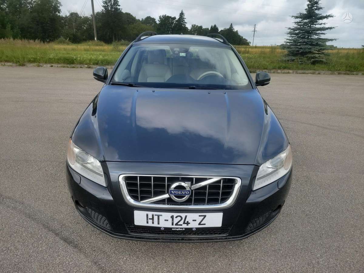 Volvo V70 2011 — photo 6