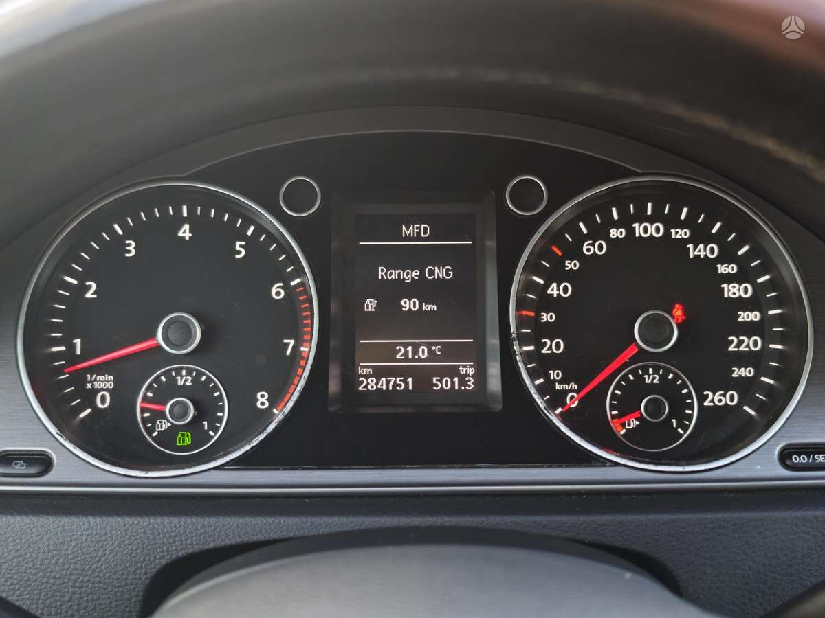 Volkswagen Passat 2012 — photo 10