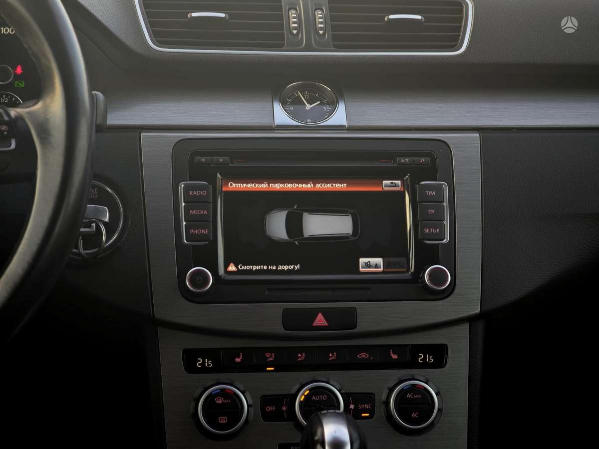 Volkswagen Passat 2012 — photo 13
