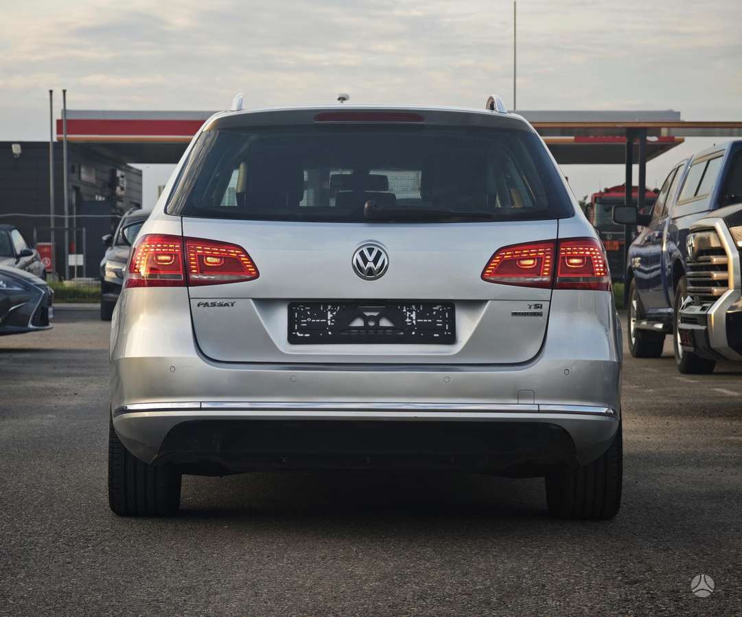 Volkswagen Passat 2012 — photo 5