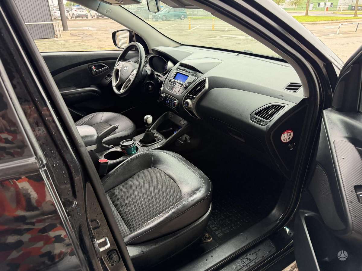 Hyundai ix35 2012 — photo 12