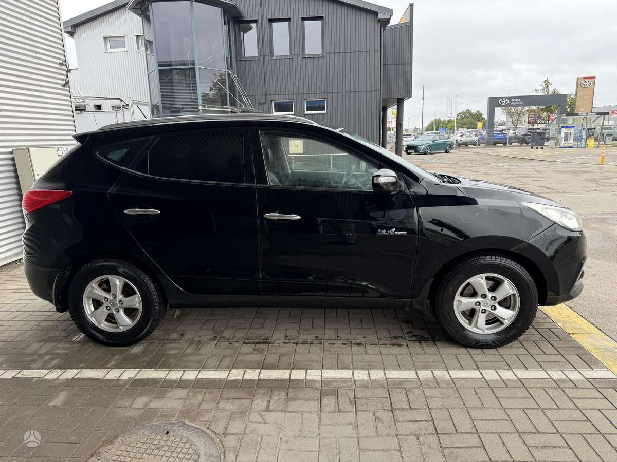 Hyundai ix35 2012 — engine 1685 cm³, 116 HP (85kW)