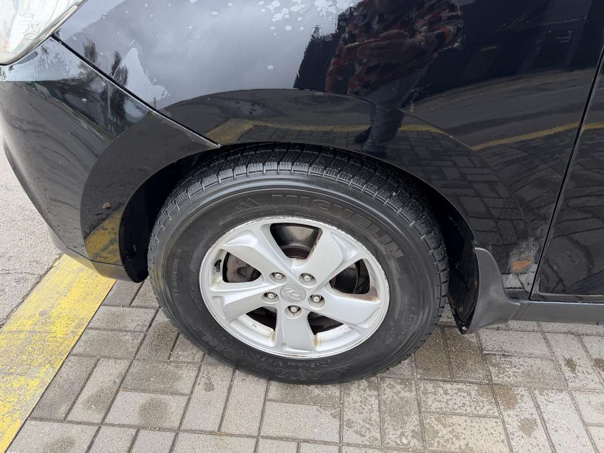 Hyundai ix35 2012 — photo 8