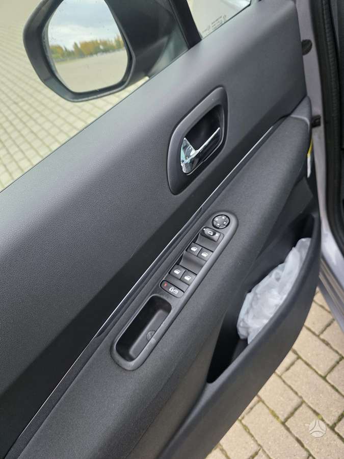Peugeot 5008 2014 — photo 15