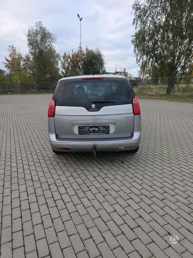 Peugeot 5008 2014 — photo 9
