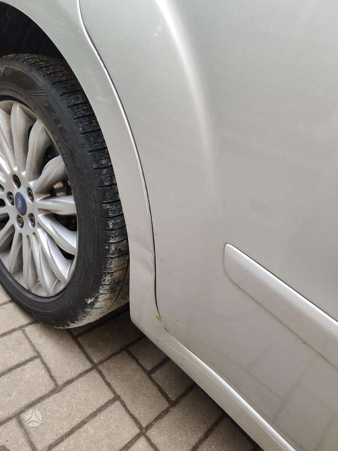 Ford Galaxy 2014 — photo 7