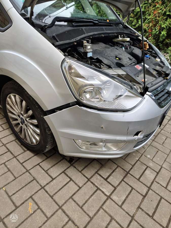 Ford Galaxy 2014 — photo 8