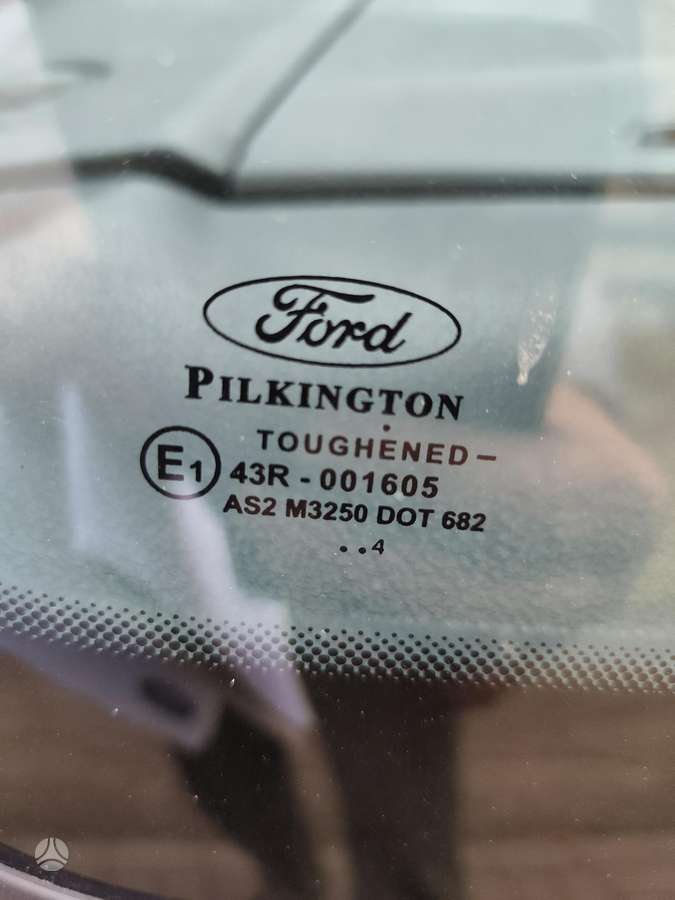 Ford Galaxy 2014 — photo 9