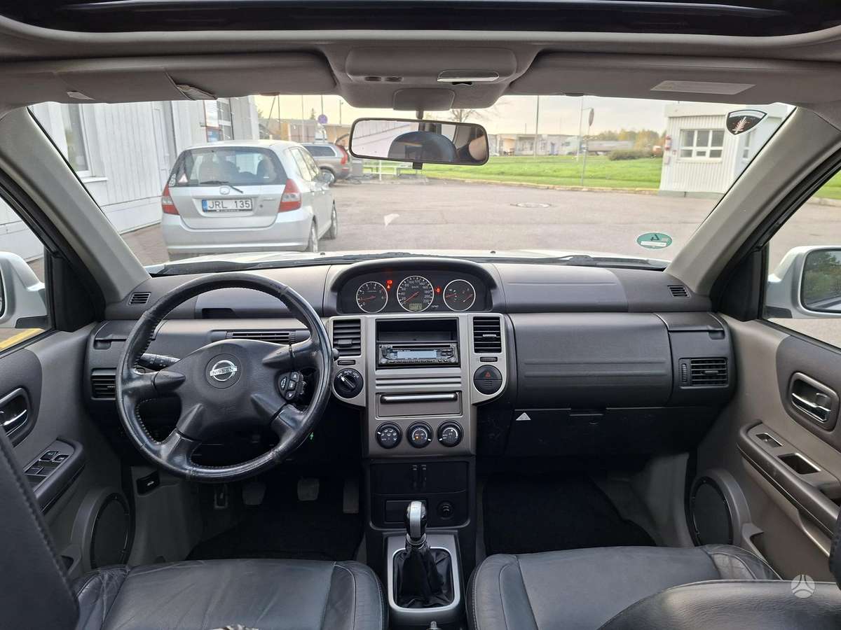 Nissan X-Trail 2005 — photo 11