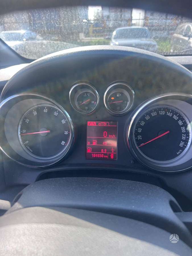 Opel Astra 2014 — photo 11