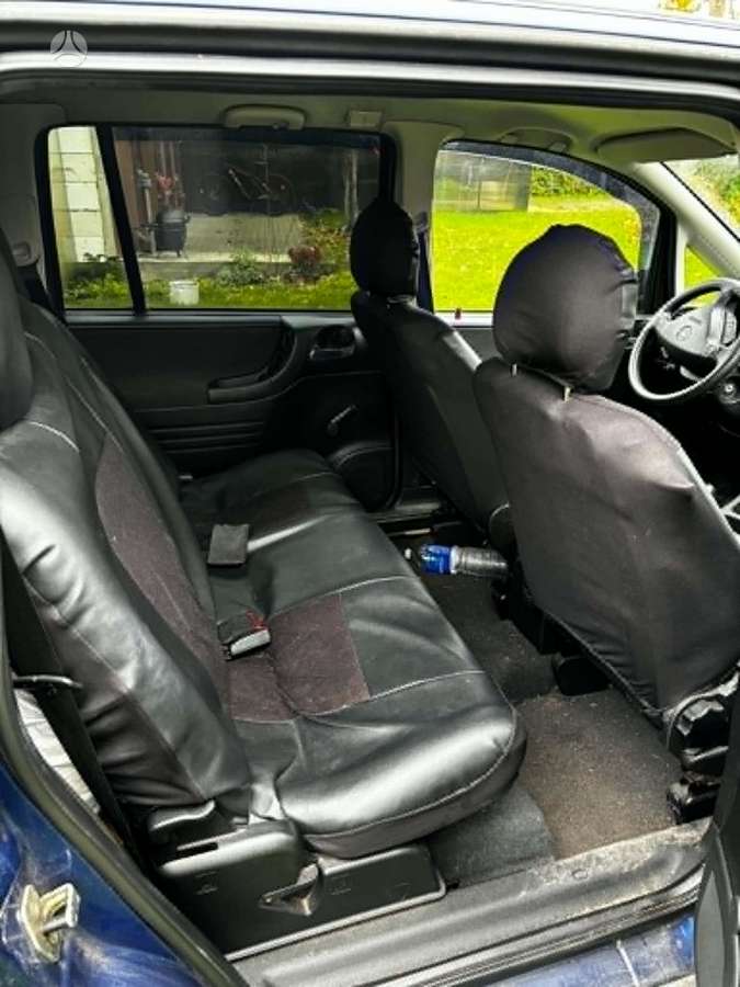 Opel Zafira 2004 — interior