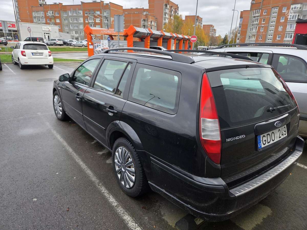 Ford Mondeo 2007 — rear view