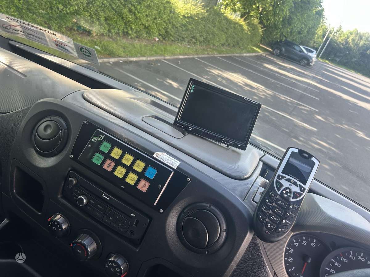 Renault Master 2014 — photo 25