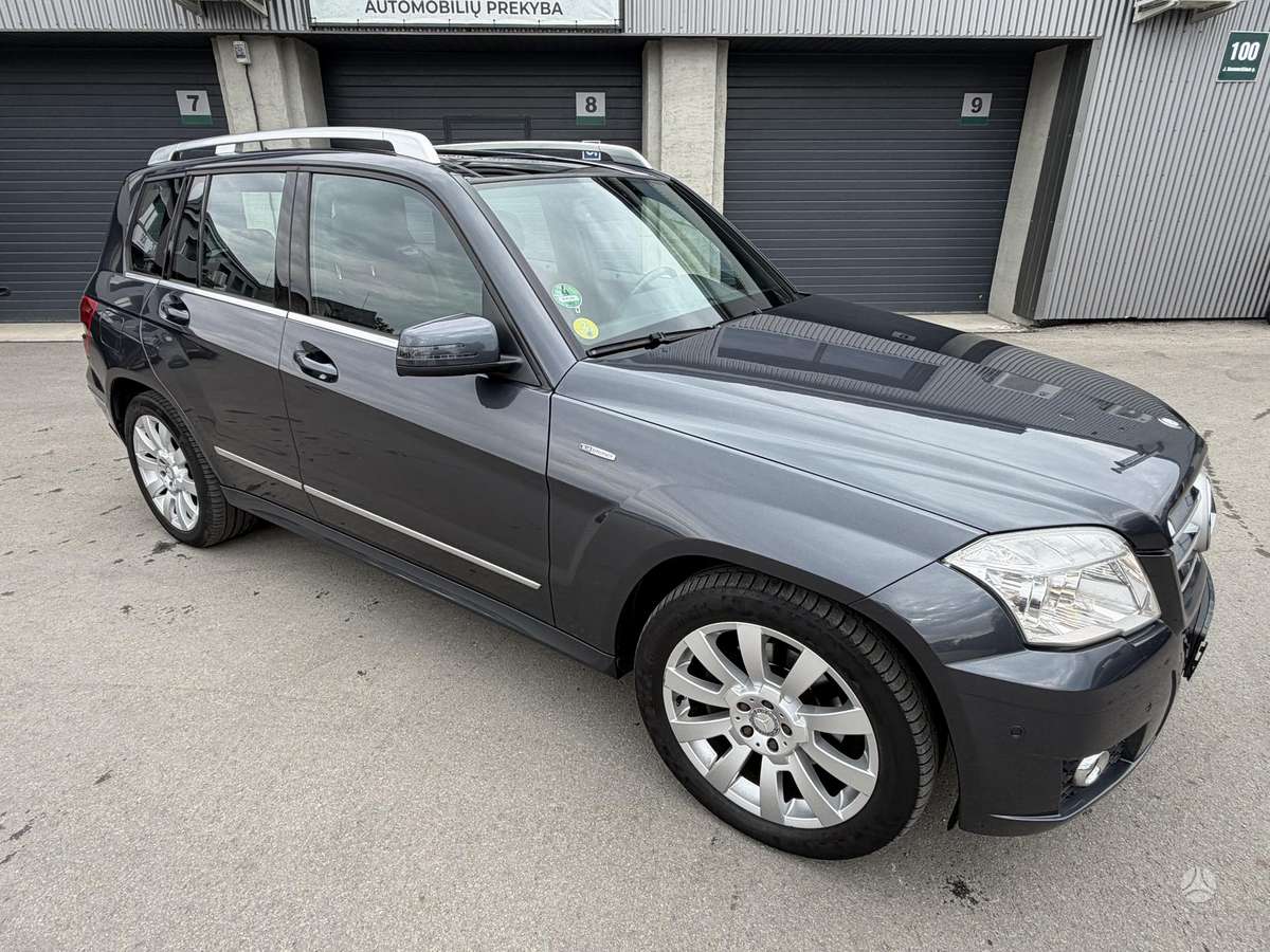 Mercedes-Benz GLK220 2012 — rear view