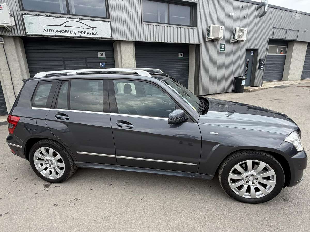 Mercedes-Benz GLK220 2012 — interior