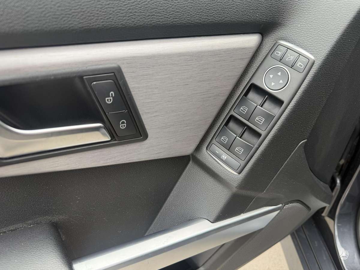 Mercedes-Benz GLK220 2012 — photo 30