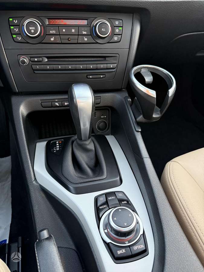 BMW X1 2011 — фото 14
