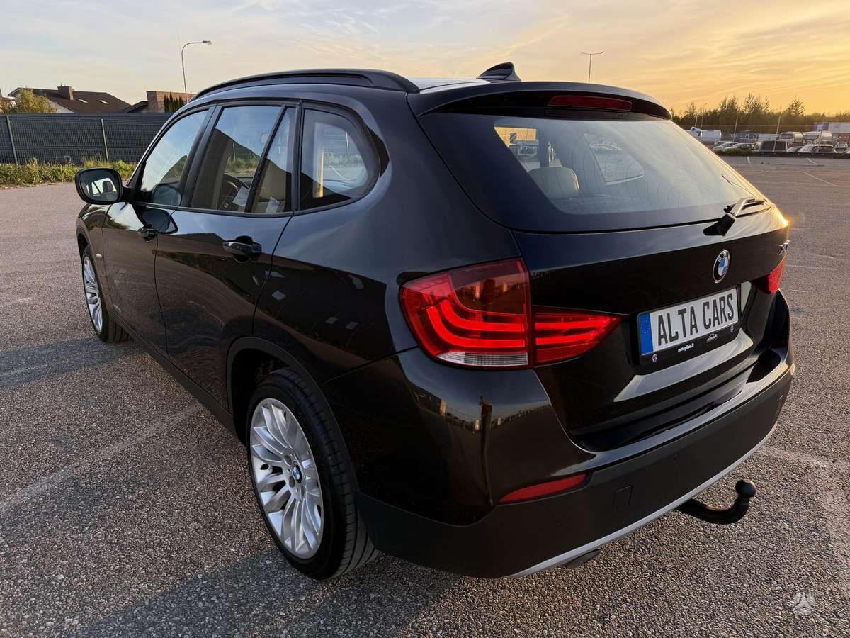 BMW X1 2011 — фото 7