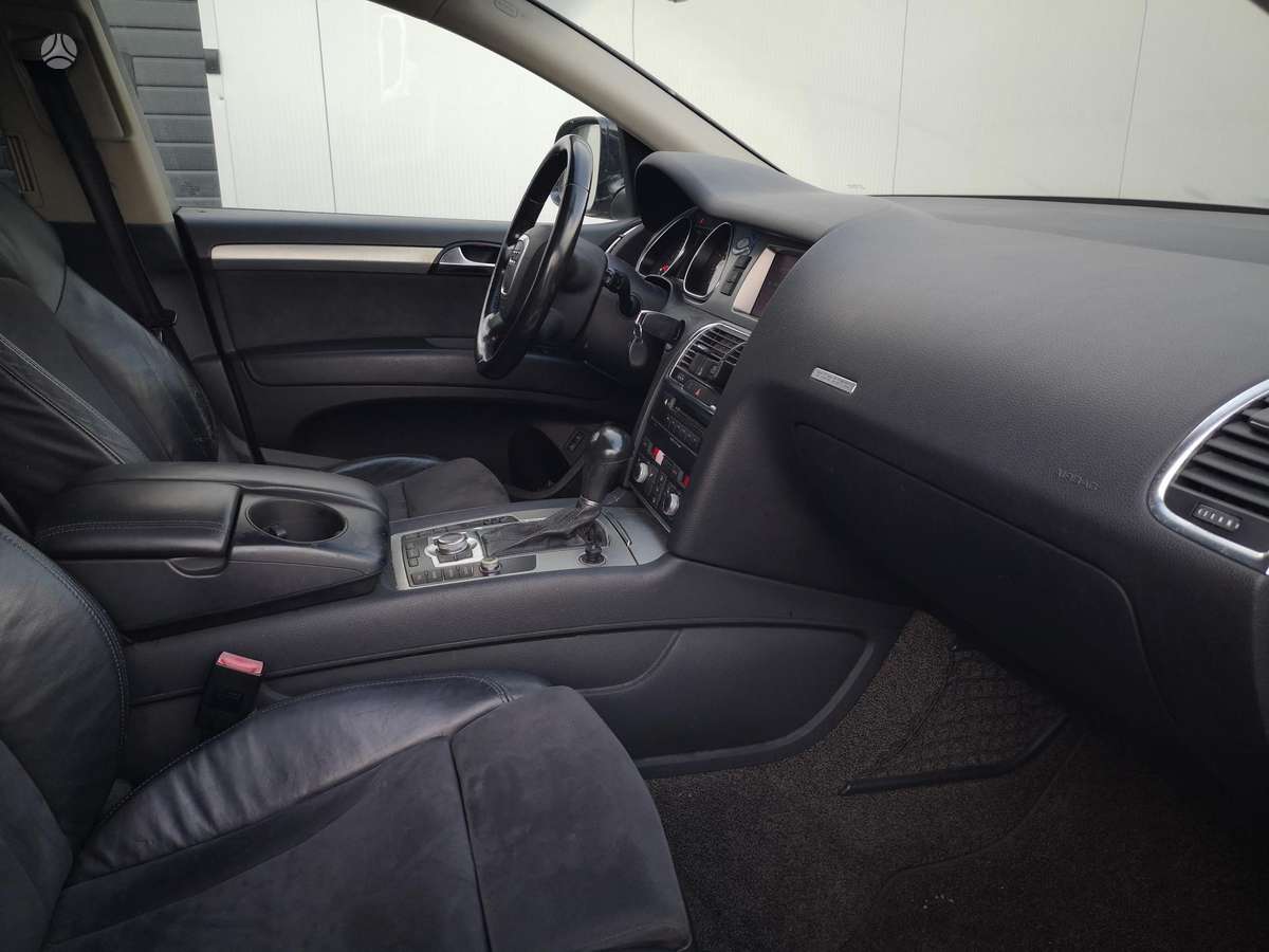 Audi Q7 2008 — photo 10
