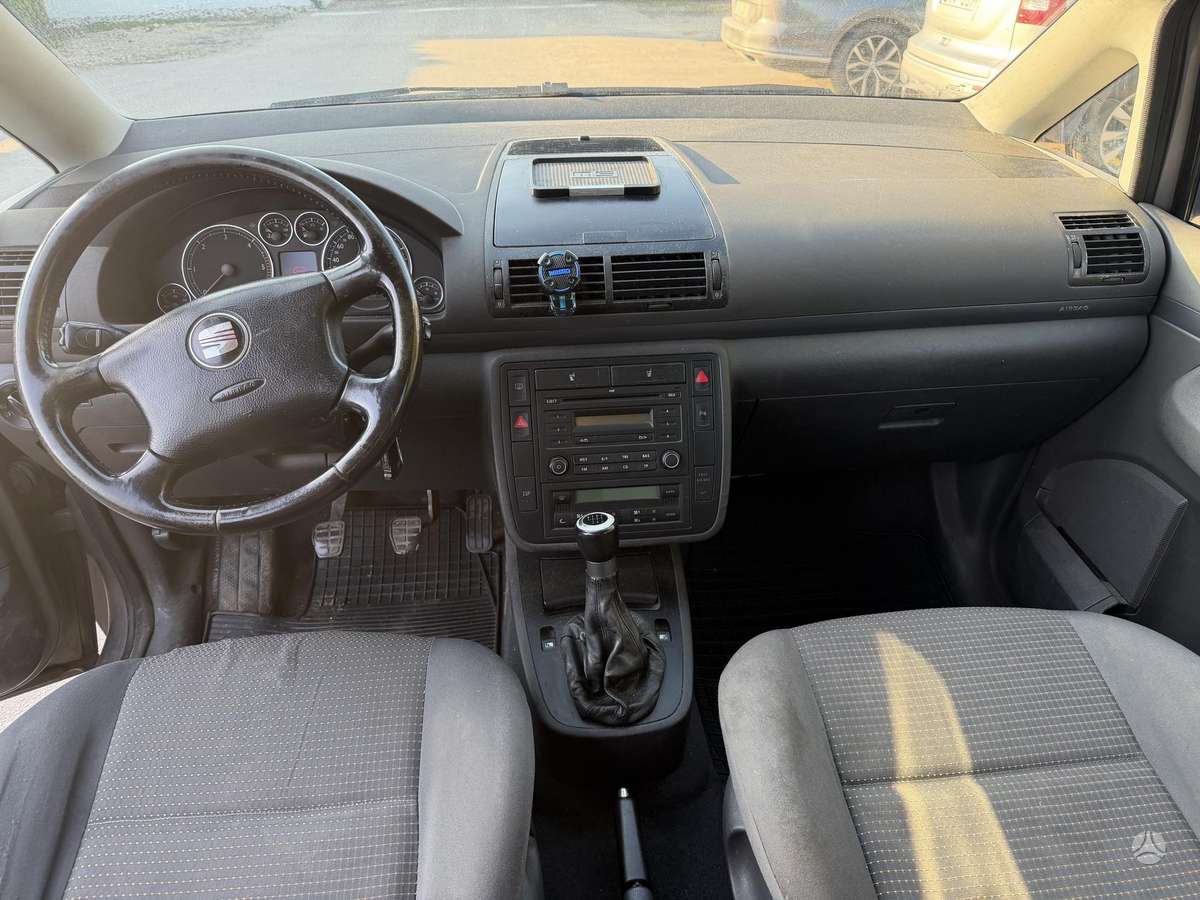 Seat Alhambra 2007 — фото 12