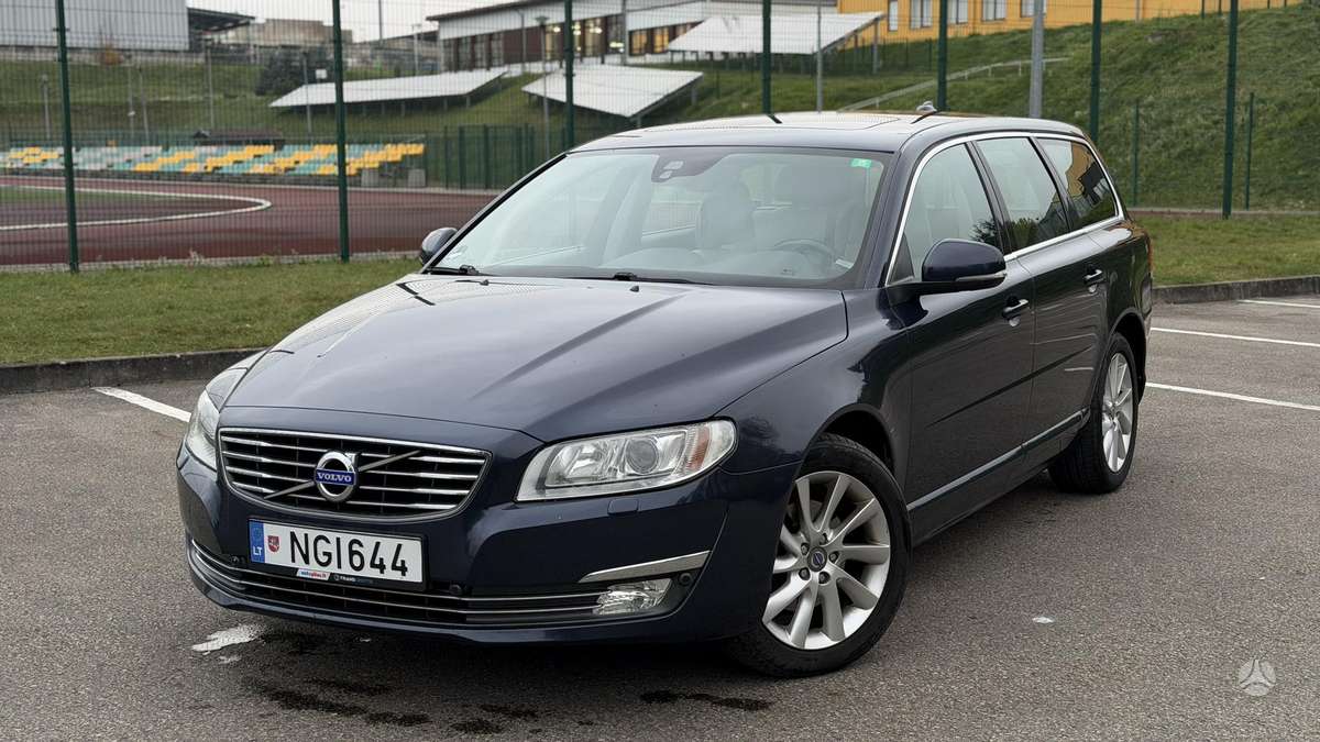 Volvo V70 2014 — салон