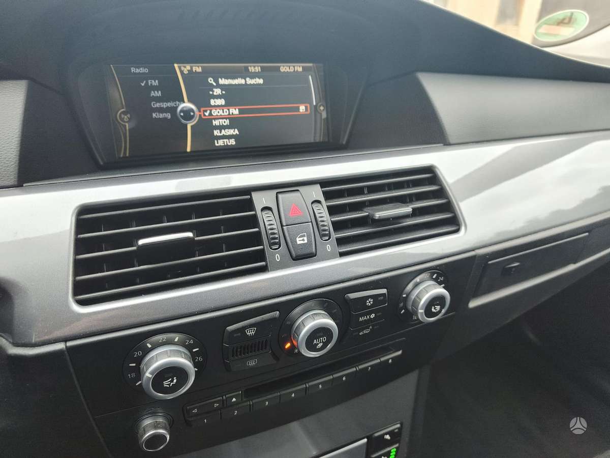 BMW 525 2010 — photo 15