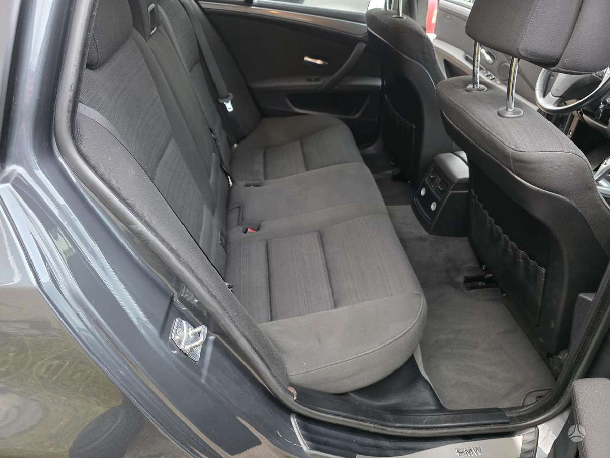 BMW 525 2010 — photo 16