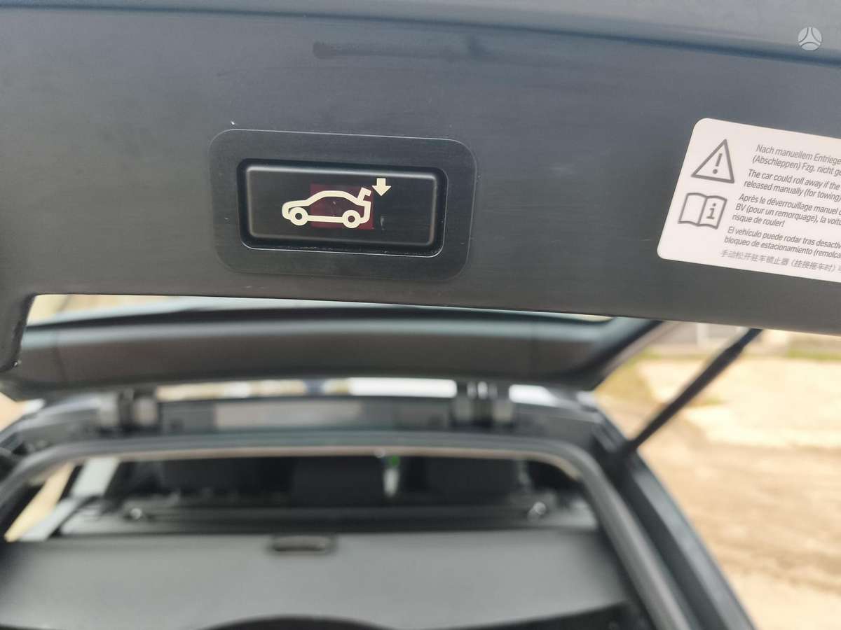 BMW 525 2010 — photo 18