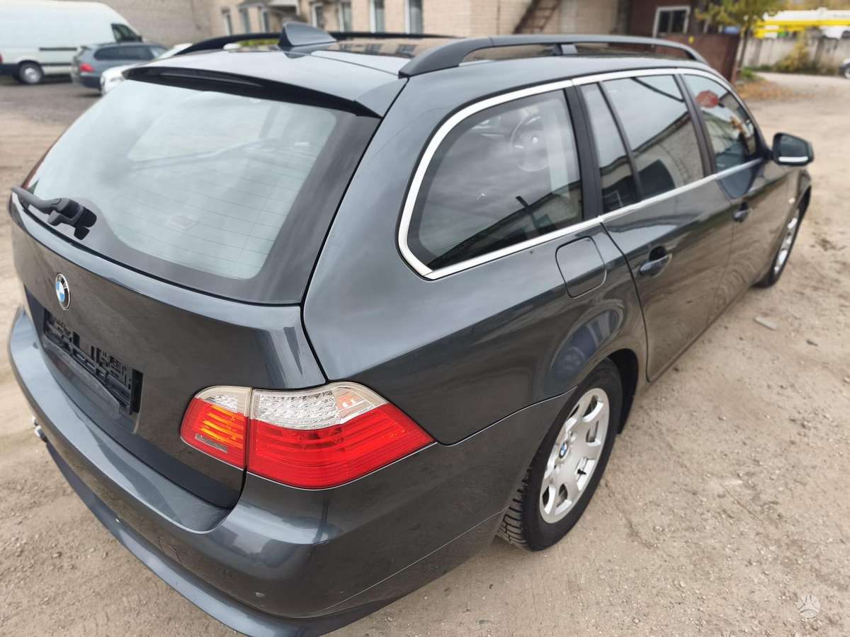 BMW 525 2010 — engine 3000 cm³, 197 HP (145kW)