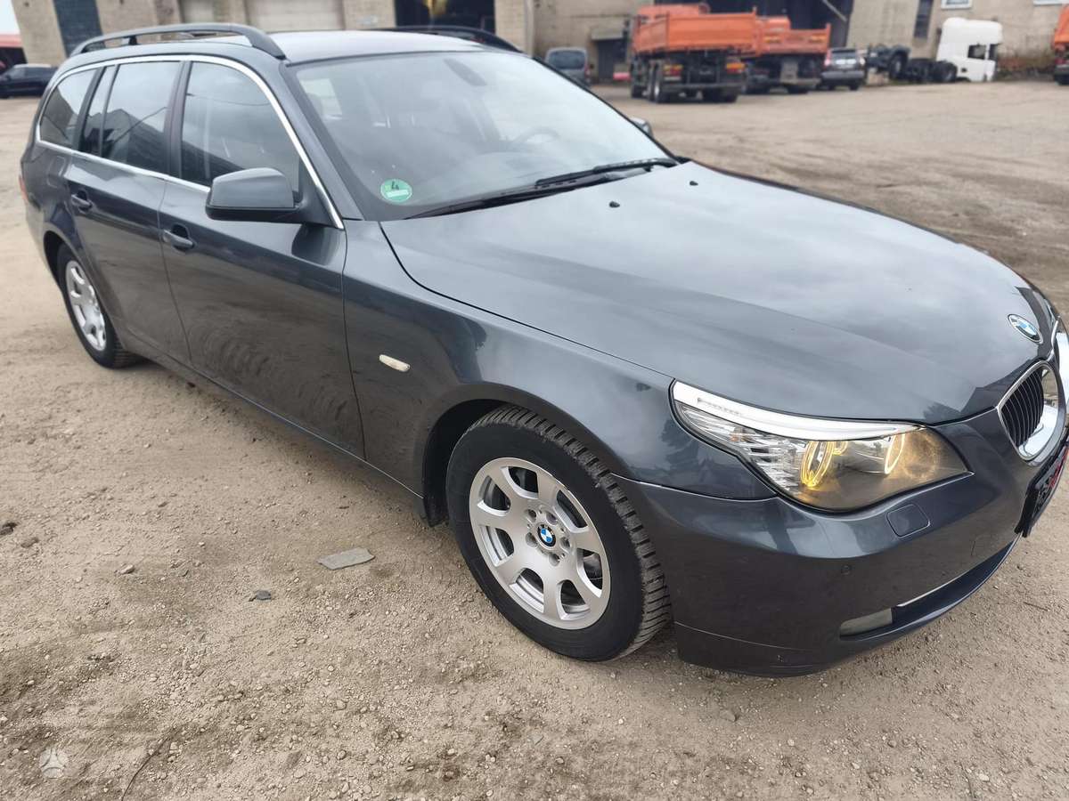 BMW 525 2010 — photo 7