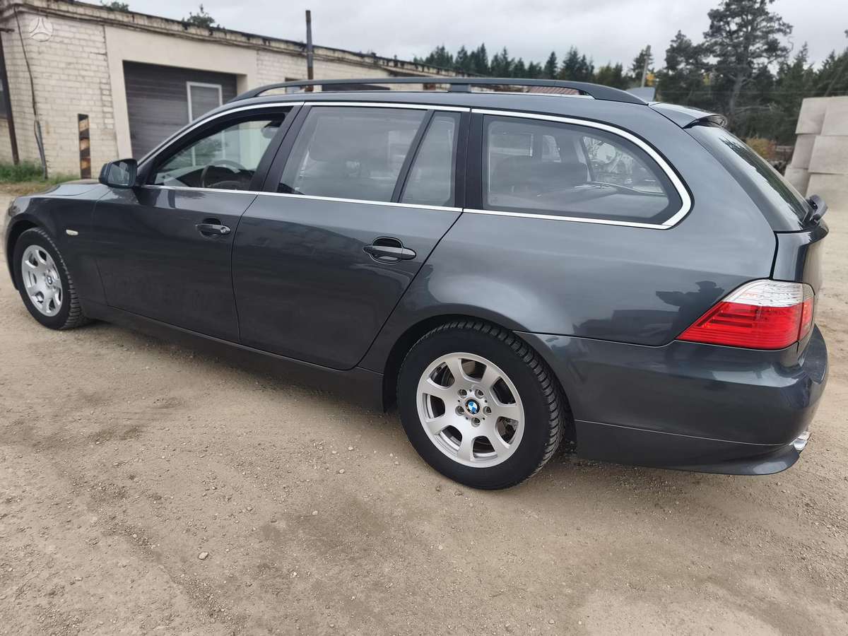BMW 525 2010 — photo 8
