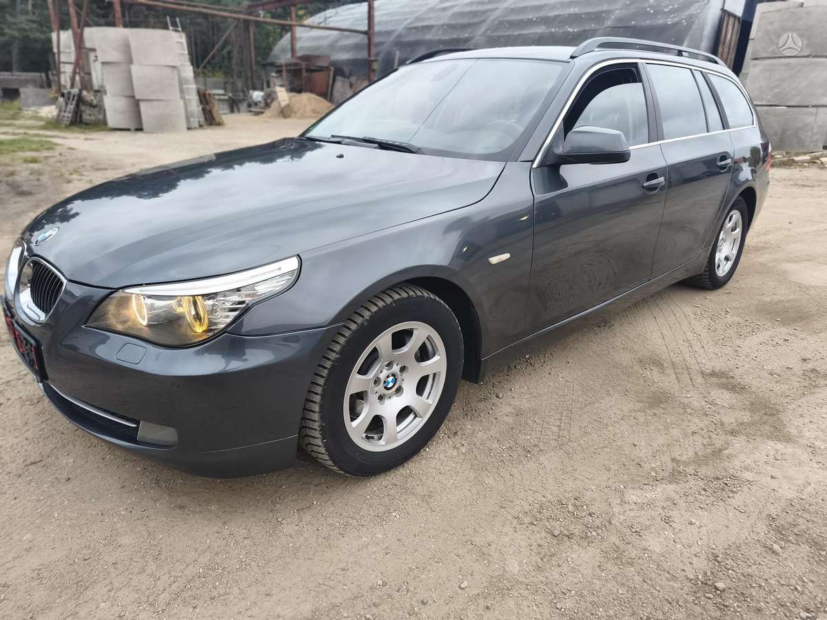 BMW 525 2010 — photo 9