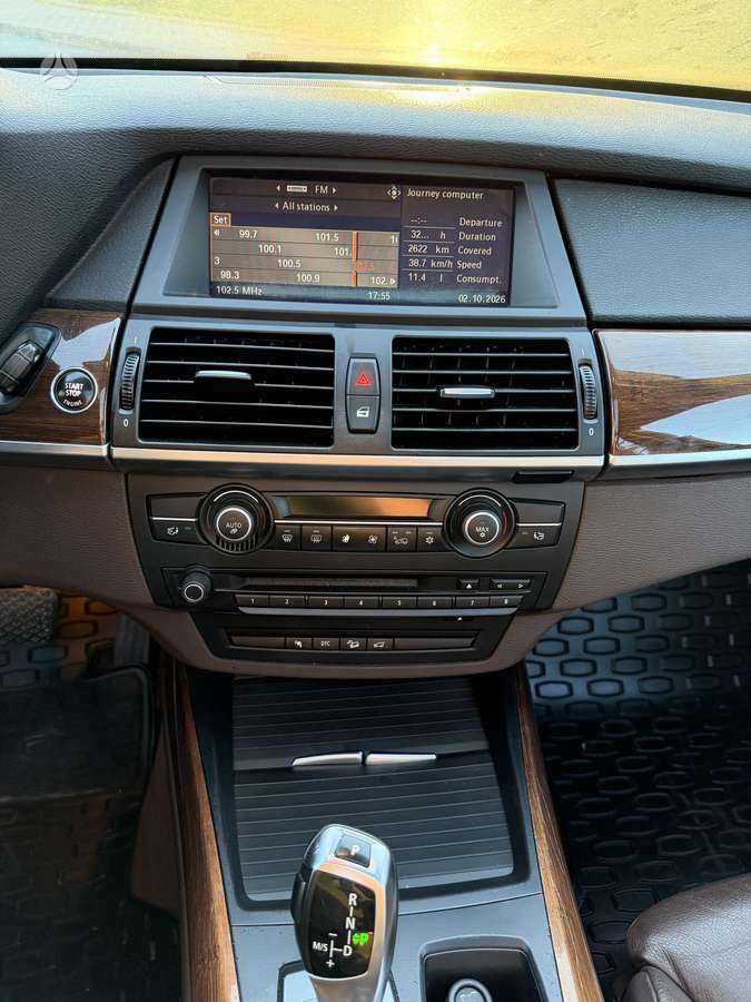 BMW X5 2008 — photo 10